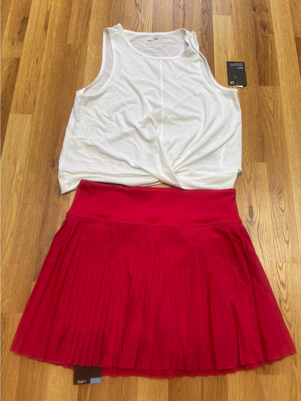 Gap Fit Pink Pleated Skort & White Top Set For Tennis Pickleball Women’s Large